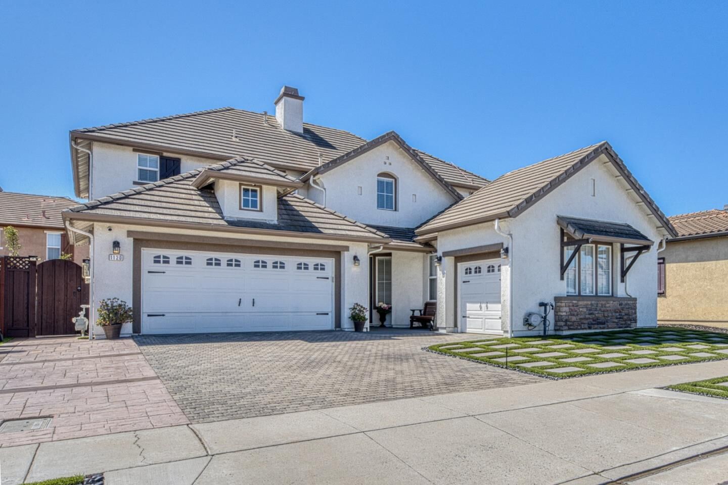 Property Photo:  1120 Pueblo Court  CA 95020 