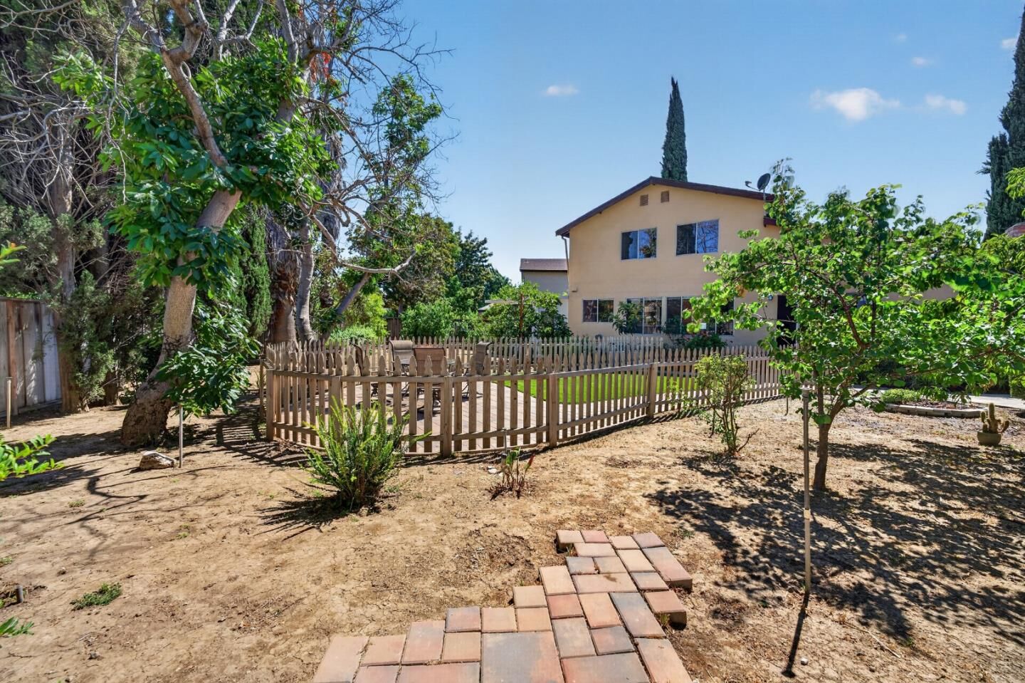 Property Photo: 90 Southport Court CA 95138