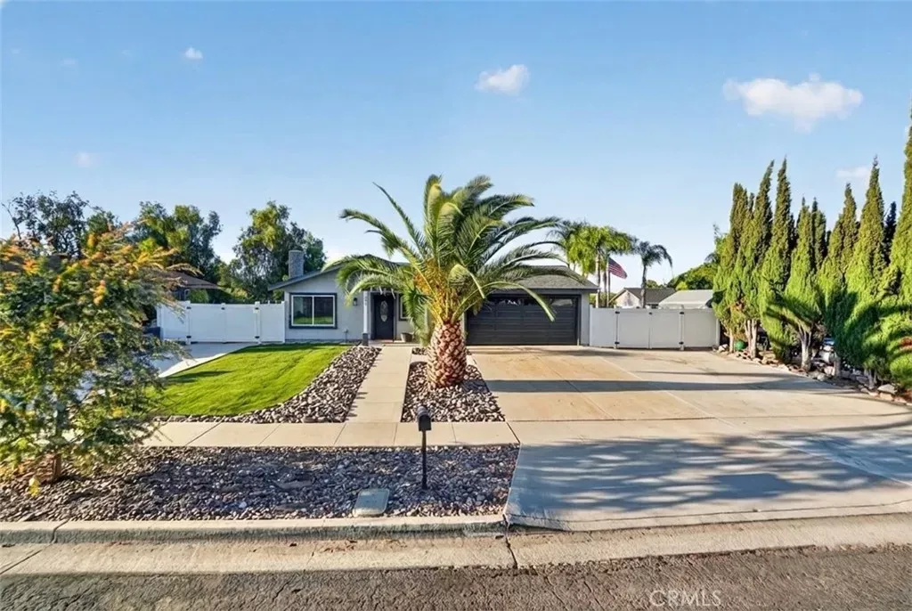 Property Photo: 843 W Francis CA 92882