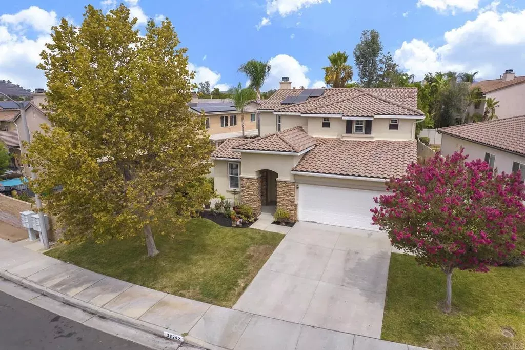 Property Photo:  38292 Taylor Ln  CA 92563 