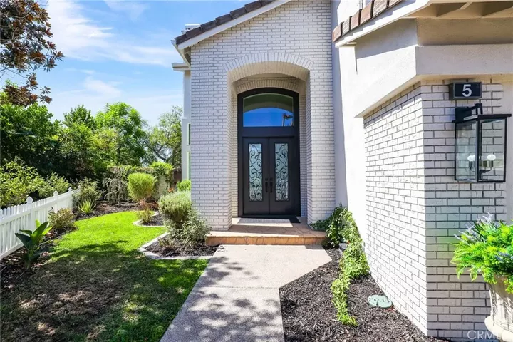 Property Photo: 5 Mountain Gate CA 92679