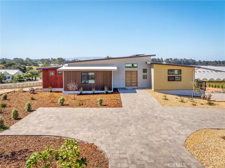 Property Photo: 2045 Westhampton Drive CA 93420