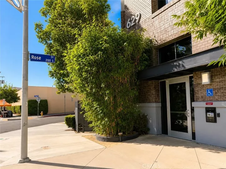 Property Photo:  629 Traction 403  CA 90013 