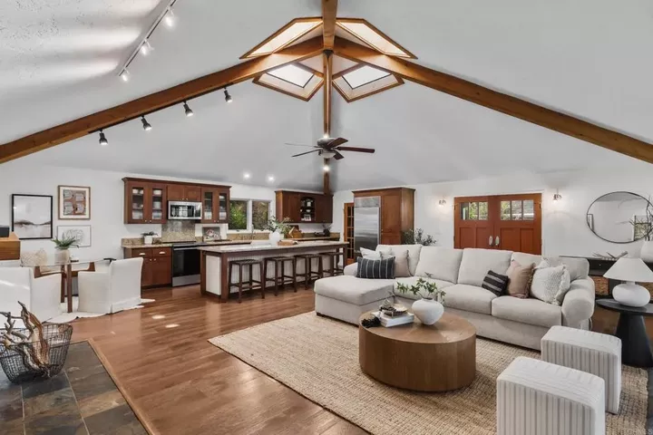 Property Photo:  11670 Tierra Del Sur  CA 92130 