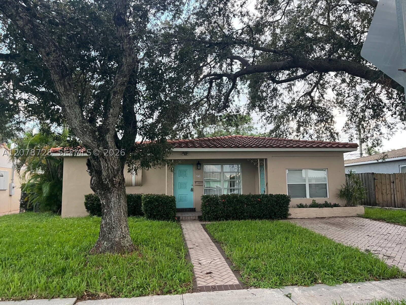 Property Photo:  218 SE 3rd Ter N/A  FL 33004 