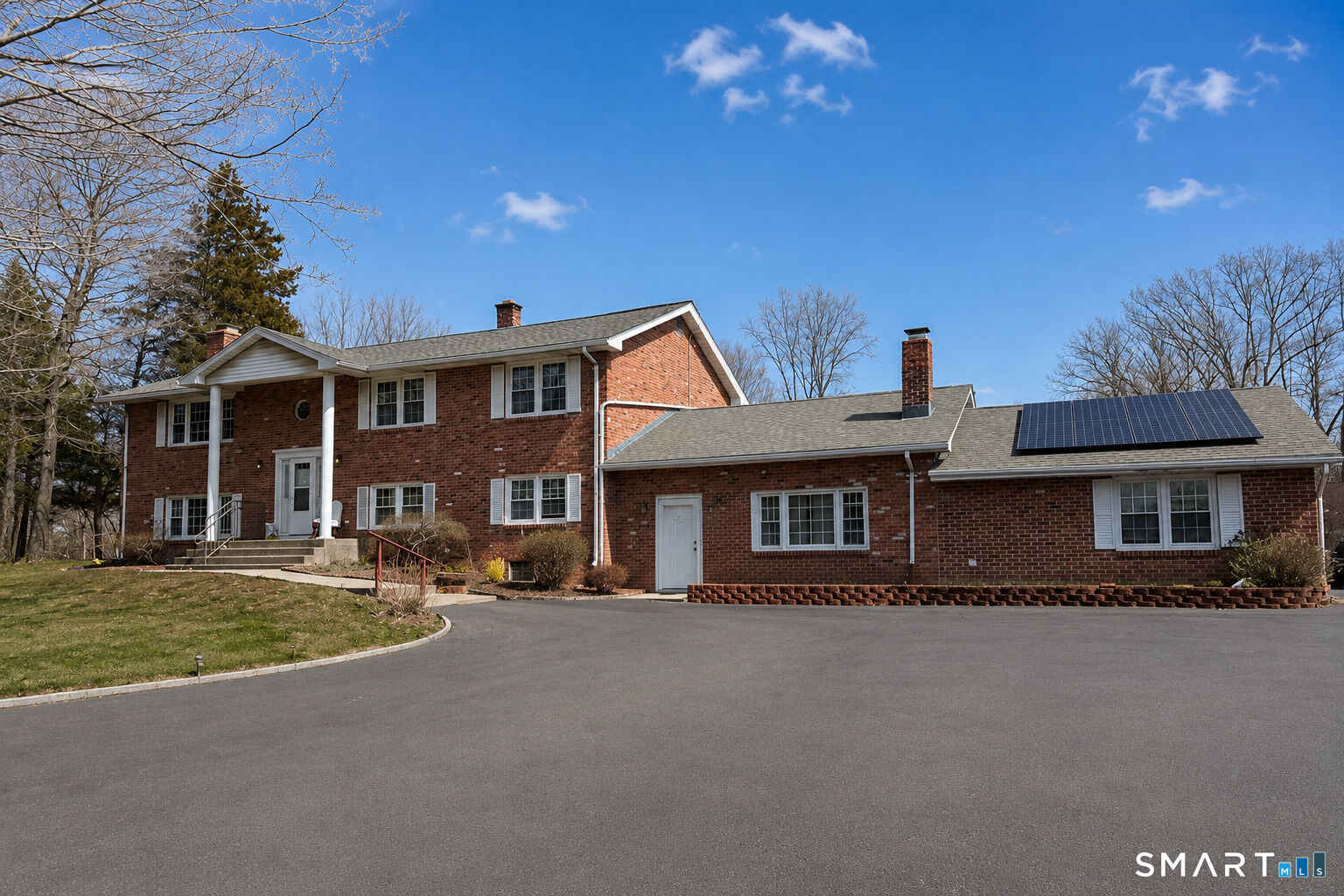 Property Photo:  158 Leetes Island Road  CT 06405 