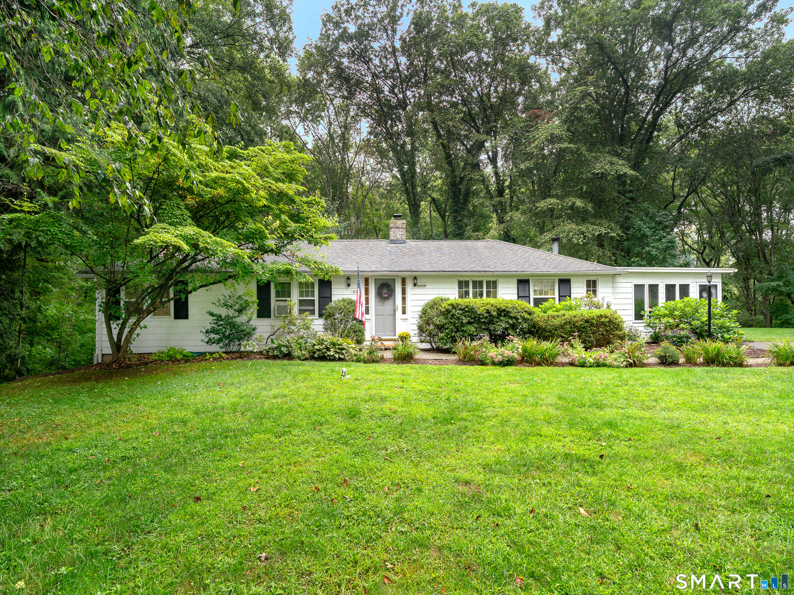 Property Photo:  1891 Middletown Avenue  CT 06472 