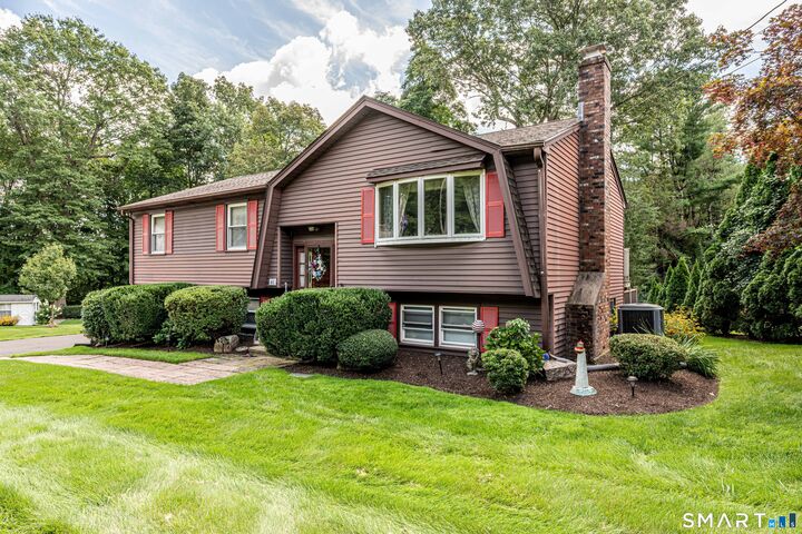 Property Photo: 41 Rainbow Court CT 06514