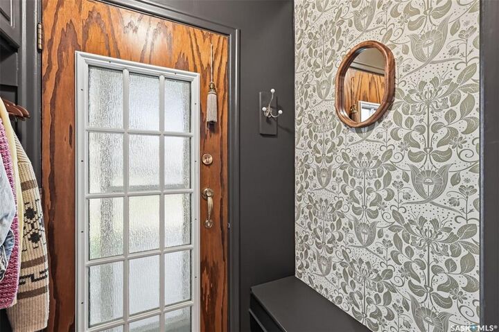 Property Photo: 1305 Cairns Avenue SK S7H 2H3