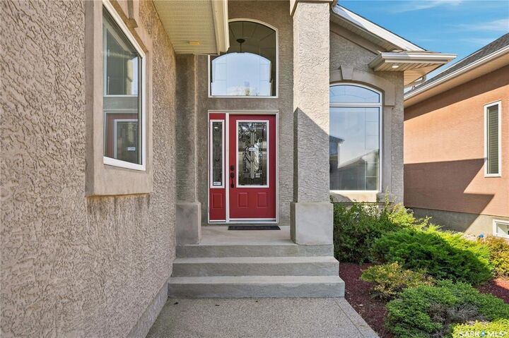 Property Photo: 6407 Wascana Court Bay SK S4V 3E6