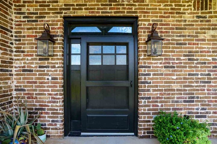 Property Photo:  1417 Fairway Drive  OK 73077 
