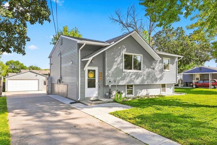 Property Photo:  205 Greenhaven Road  IA 51503 