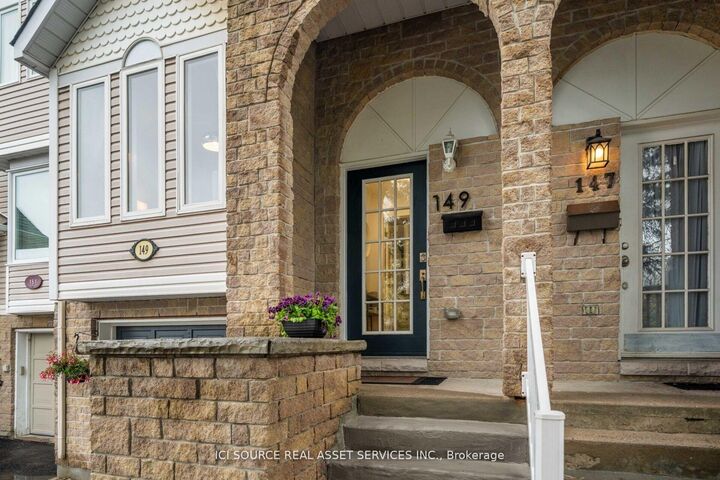 Property Photo: 149 Woodgate Way ON K2J 4E5