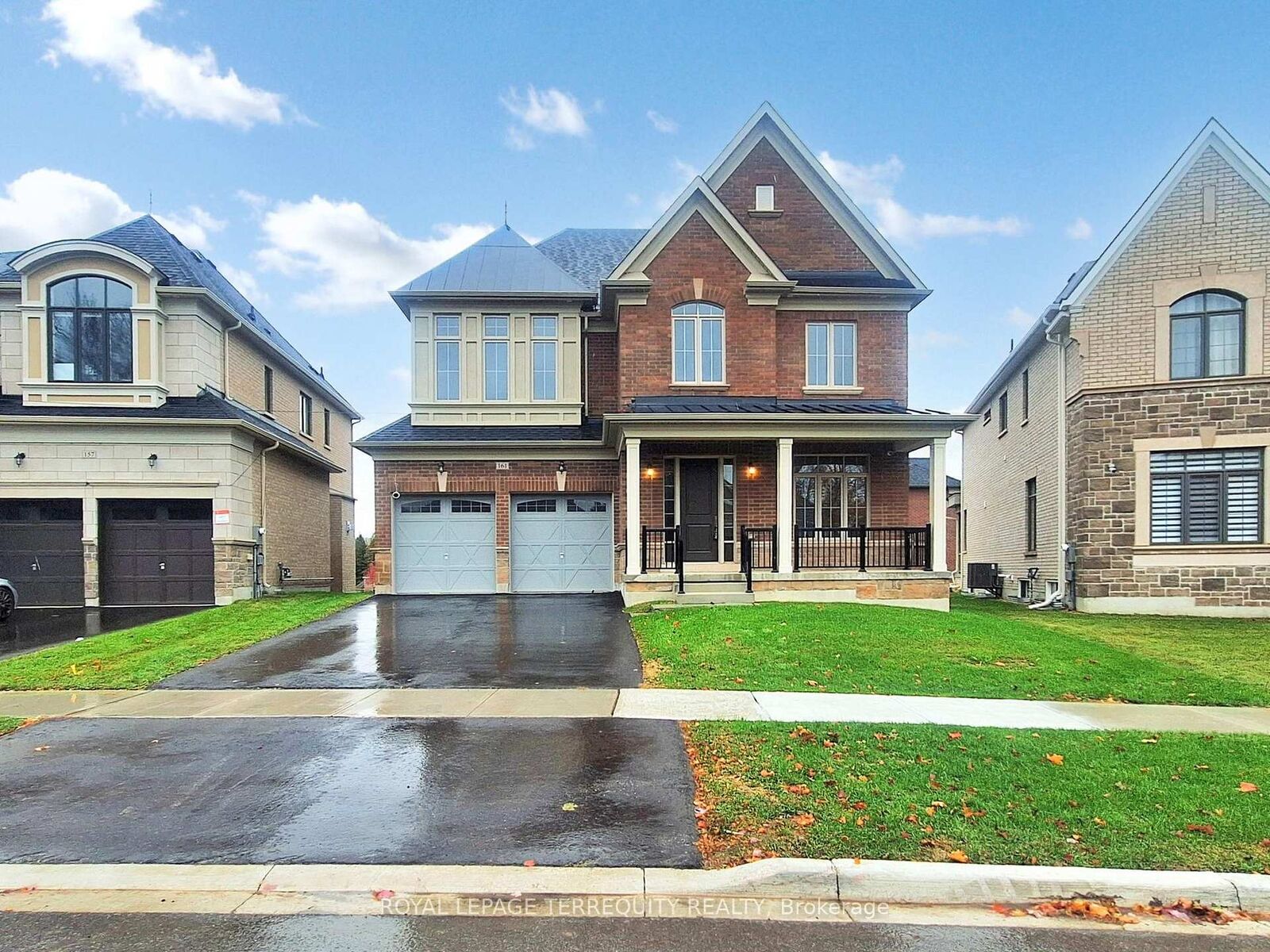 Property Photo:  161 Cranberry Lane  ON L4G 5Z4 
