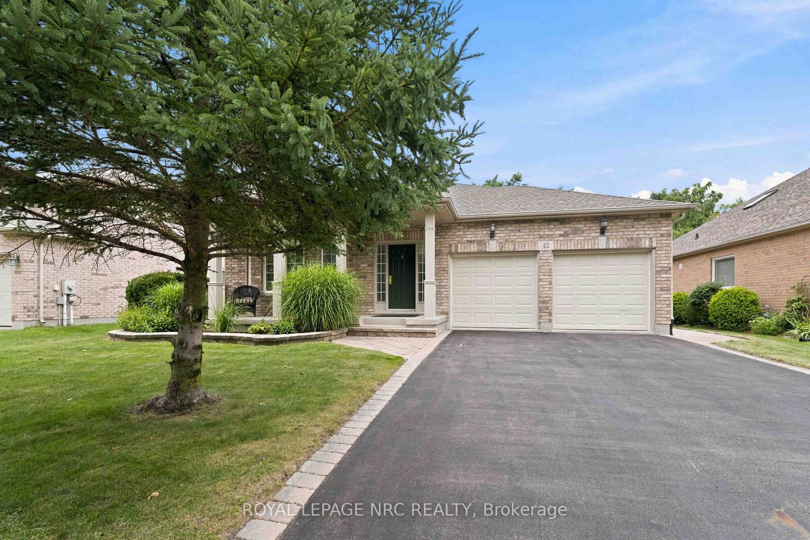 Property Photo: 42 Loretta Drive ON L0S 1T0