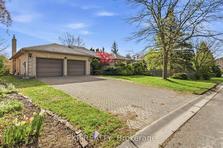 Property Photo: 6 Thirlmere Road ON N6G 4R1