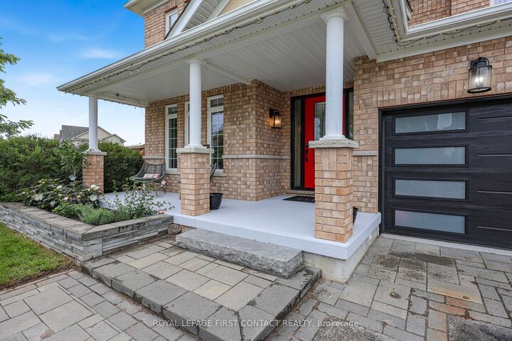 Property Photo: 36 Regalia Way ON L4M 7H8