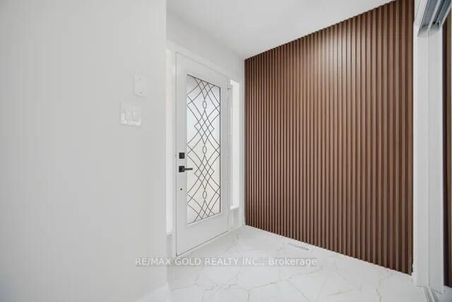 Property Photo: 7334 Lowville Heights ON L5N 8L4