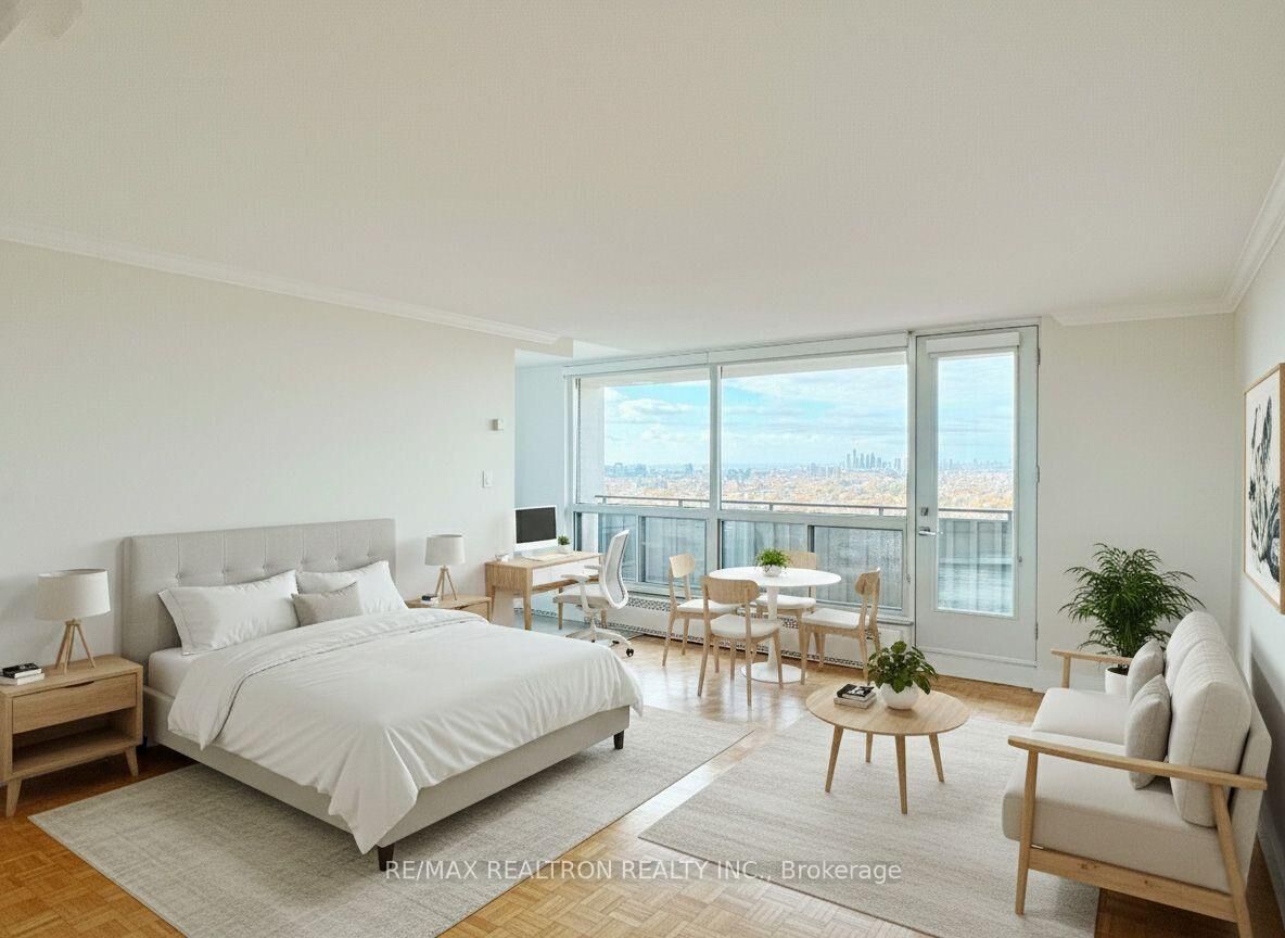 Property Photo:  666 Spadina Avenue 2402  ON M5S 2H8 