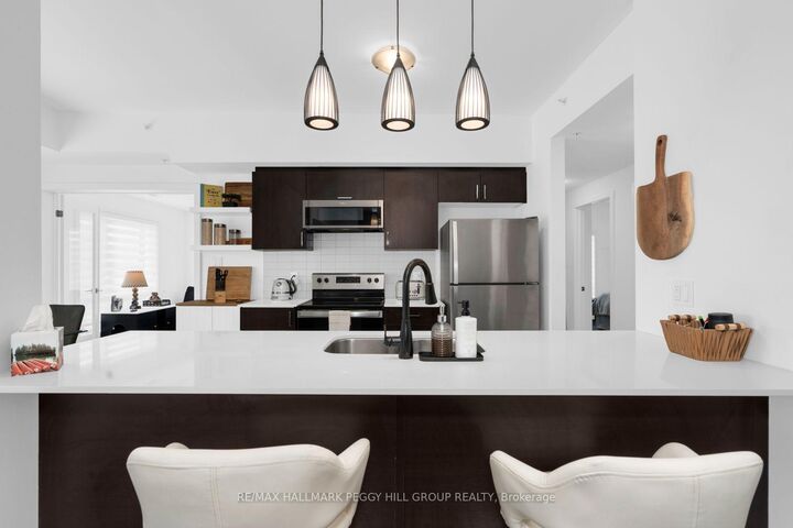 Property Photo:  10 Culinary Lane 602  ON L9J 0K2 