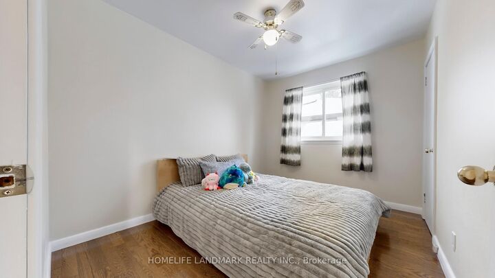 Property Photo:  172 Sussex Street  ON L1G 1V9 