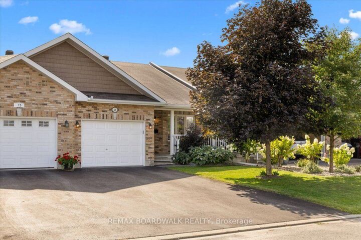 13 Allan Bond Court — photo 1