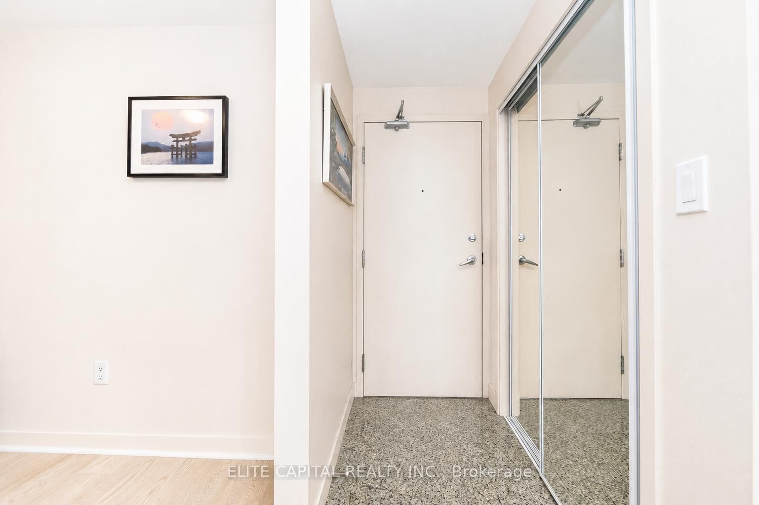 Property Photo:  10 Navy Wharf Court 1008  ON M5V 3V2 