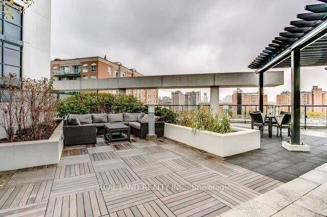 Property Photo:  400 Adelaide Street 1111  ON M5A 1N4 