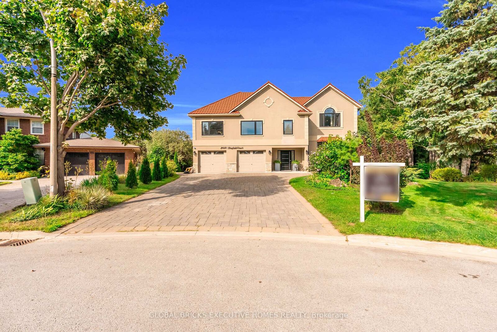 Property Photo: 2169 Bonfield Court ON L7P 2W7