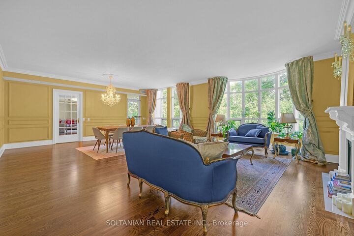 Property Photo: 7071 Bayview Avenue 212 ON L3T 7Y8