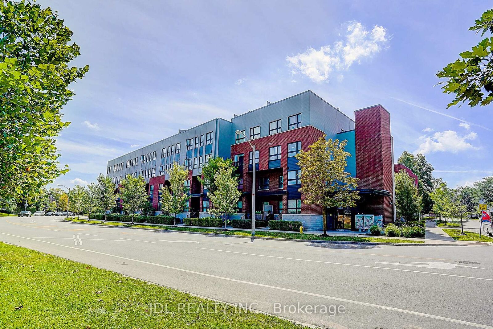 Property Photo: 2100 Bridletowne Circle 316 ON M1W 2L1