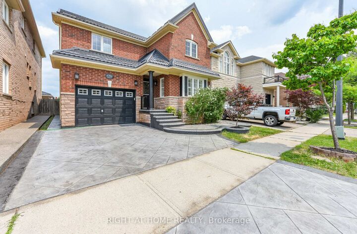 Property Photo: 696 Caldwell Crescent ON L9T 0H6