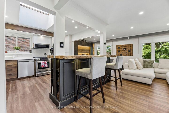 Property Photo: 21 Toynbee Trail ON M1E 1E8