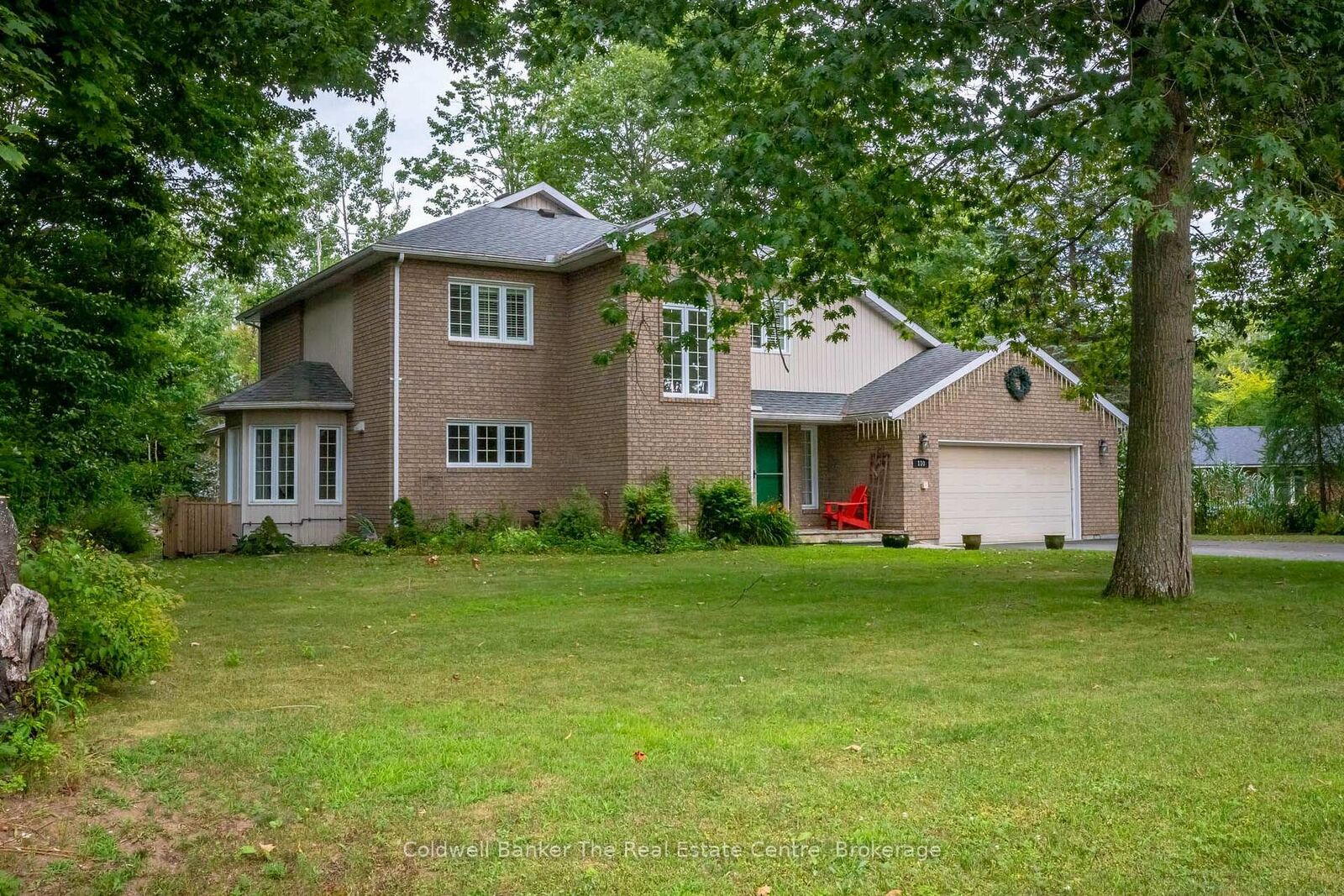 Property Photo: 110 Forest Glen Drive ON P1P 1A1