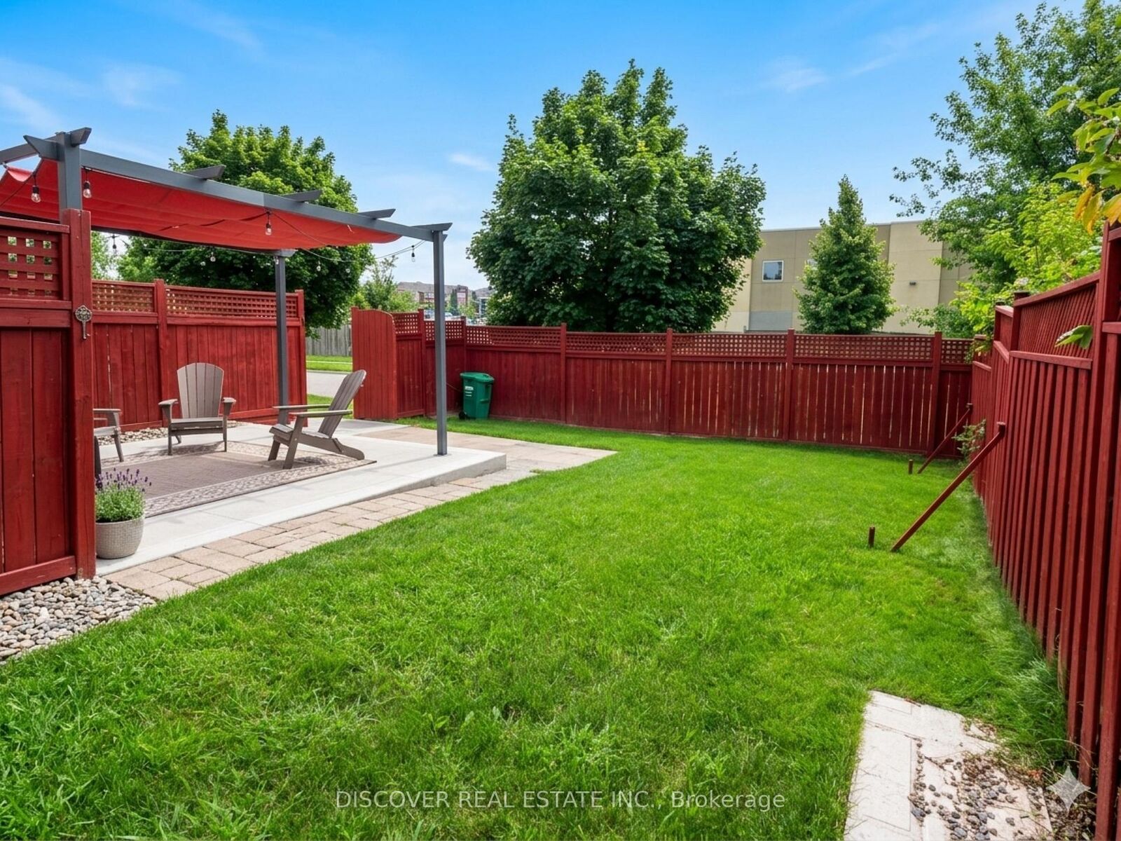 Property Photo:  5806 Rainberry Drive  ON L5M 6S2 