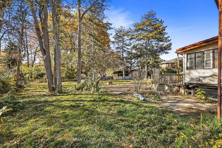Property Photo: 1010 Ritson Road N ON L1G 6Z5