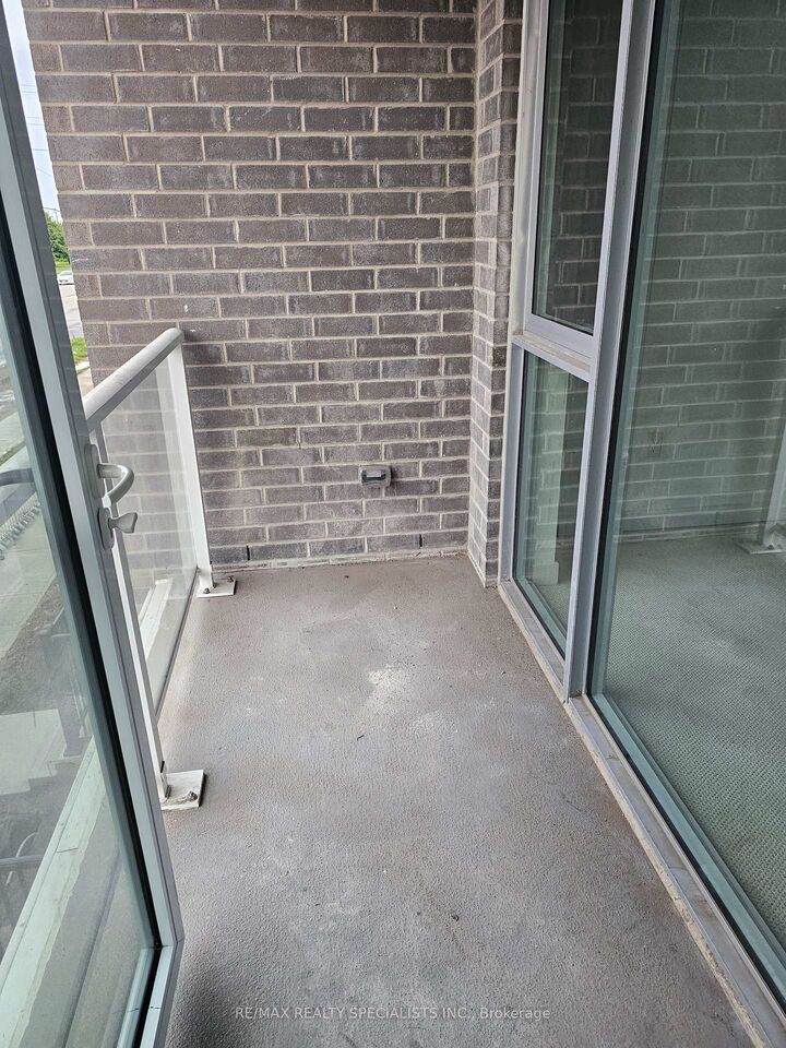 Property Photo:  2782 Barton Street 105  ON L8E 2J8 