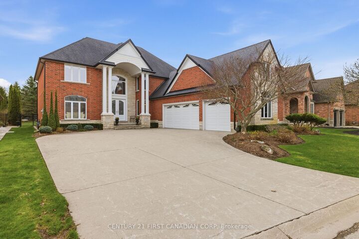 Property Photo: 7222 Clayton Walk 2 ON N6P 1W1
