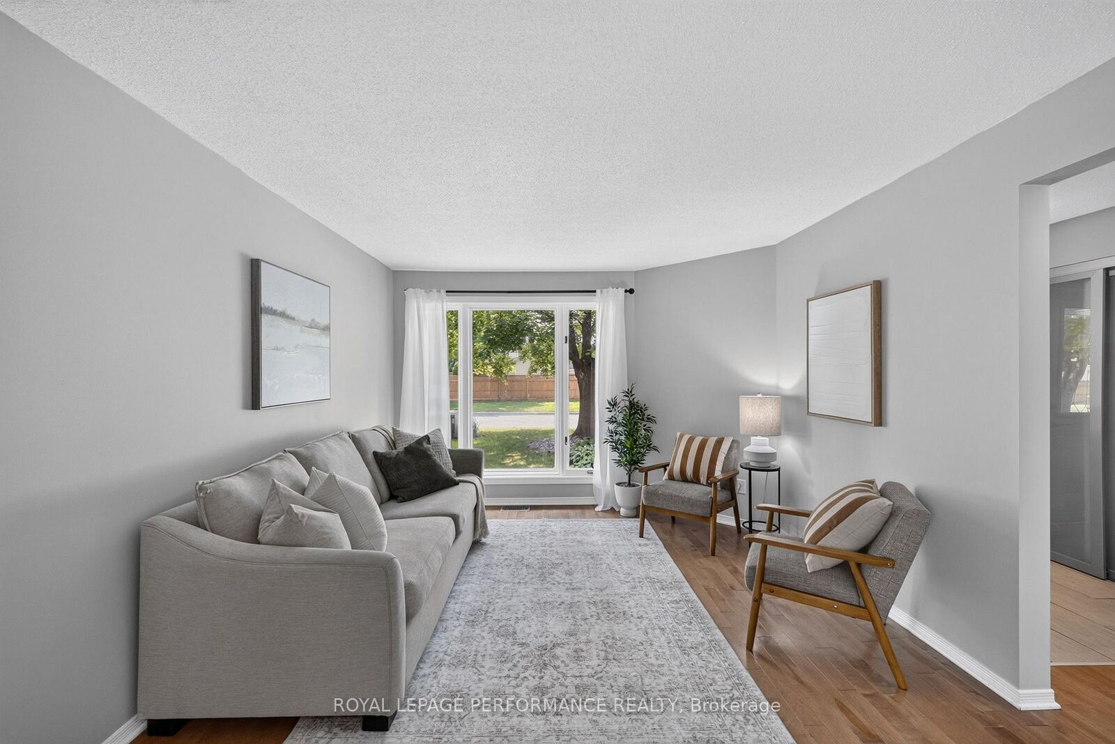 Property Photo:  1720 Bellechasse Place  ON K1C 6W3 