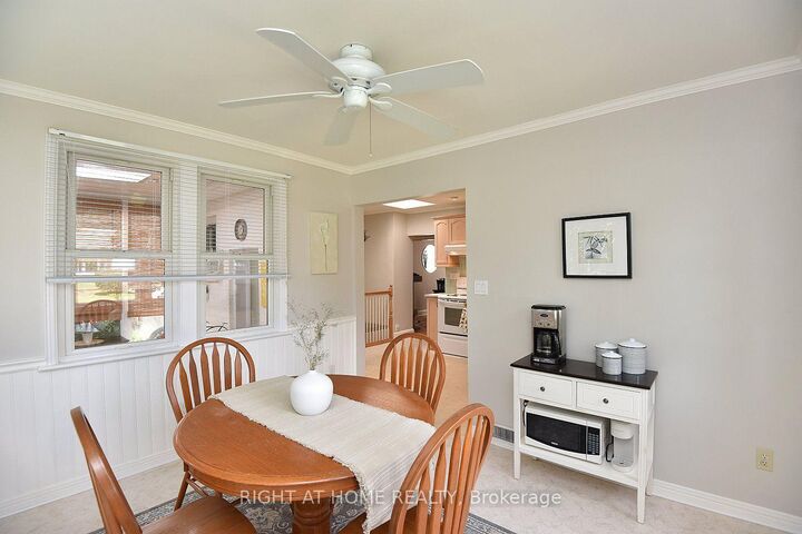 Property Photo: 936 Boothman Avenue ON L7T 1P6