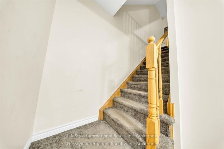 Property Photo:  88 Decorso Drive 87  ON N1L 0A9 
