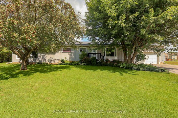 Property Photo: 3041 Bridge Street ON K0E 1W0