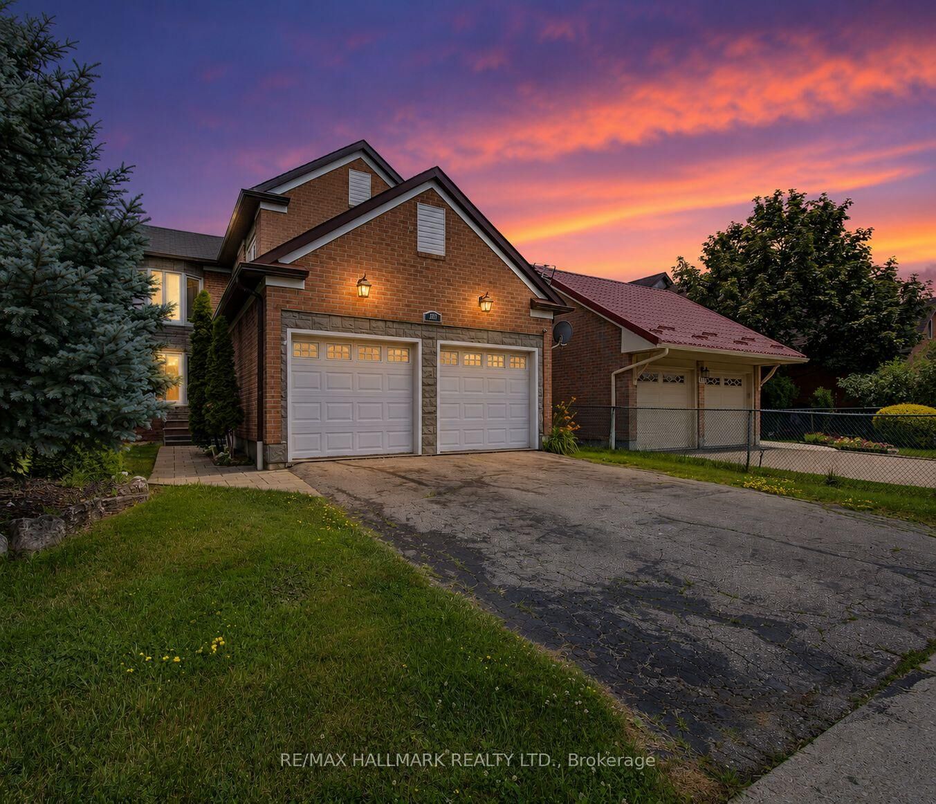 Property Photo: 329 Kingsbridge Garden Circle ON L5R 1K9