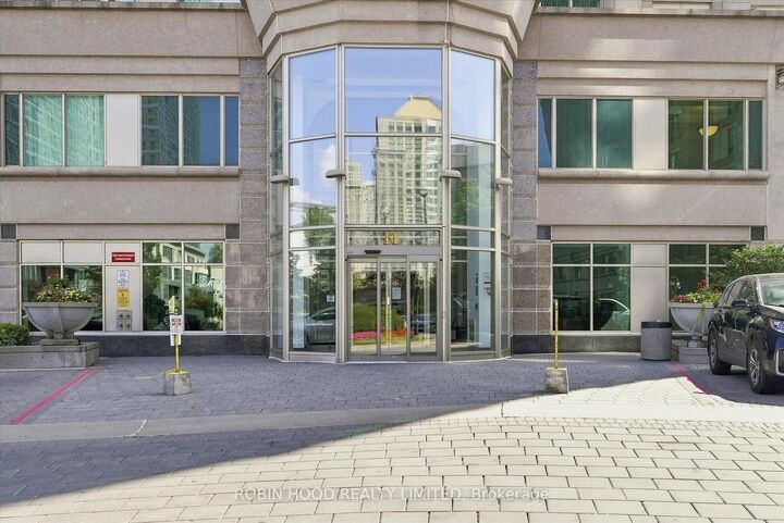 11 Lee Centre Drive Ph109 — photo 1