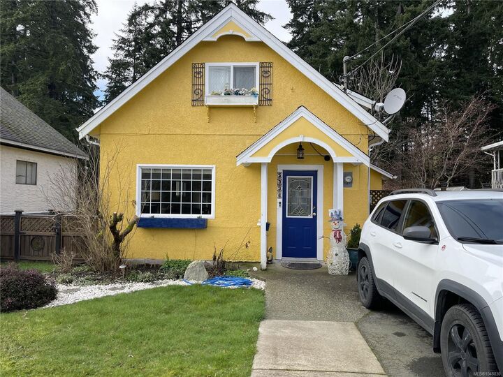 Property Photo:  5336 Ian Ave  BC V9Y 6W1 