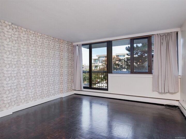 Property Photo:  647 Michigan St #202  BC V8V 1S9 