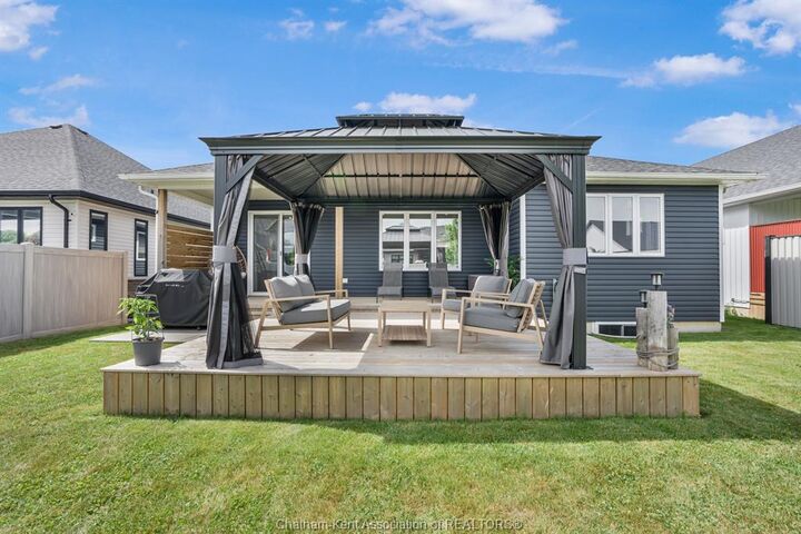 Property Photo: 308 Davies Street East ON N0P 1M0