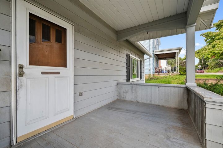 Property Photo:  223 Pershing Dr  PA 15068 