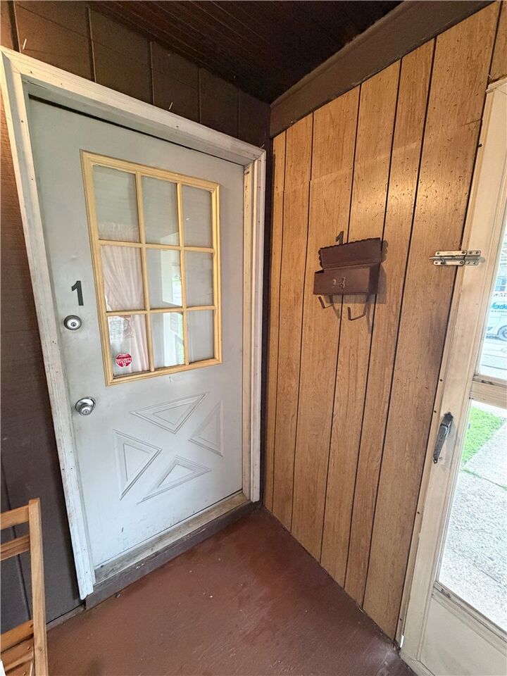 Property Photo:  1626 Davidson St 1  PA 15001 