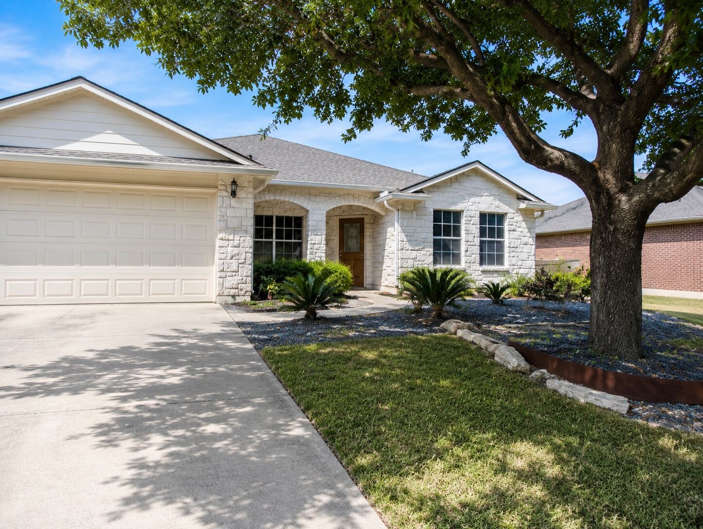 Property Photo: 3844 Laurel Ridge Drive TX 78665